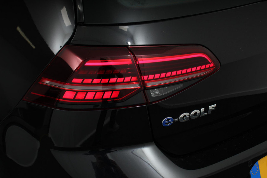 Volkswagen e-Golf | Navigatie | Climate control | Virtuel Cockpit | Camera | Keyless | Bluetooth | Cruise Control | Lichtmetalen Velgen |