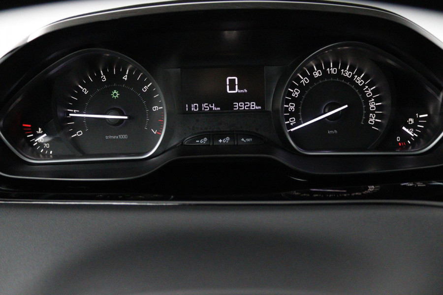 Peugeot 208 1.2 PureTech Blue Lease Active (PARKEERSENSOREN ACHTER, NAVIGATIE, BLUETOOTH, NL-AUTO, GOED ONDERHOUDEN)