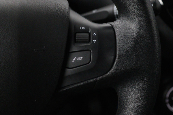 Peugeot 208 1.2 PureTech Blue Lease Active (PARKEERSENSOREN ACHTER, NAVIGATIE, BLUETOOTH, NL-AUTO, GOED ONDERHOUDEN)