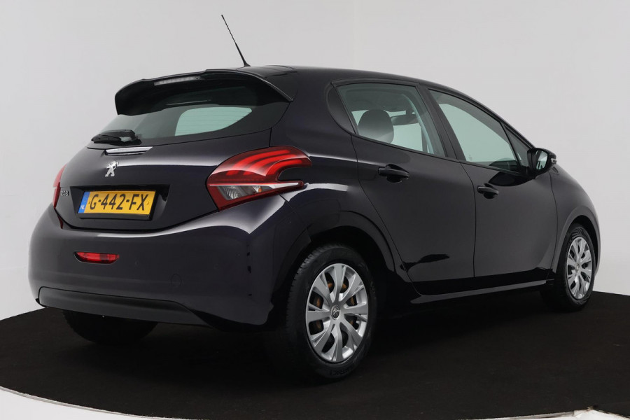 Peugeot 208 1.2 PureTech Blue Lease Active (PARKEERSENSOREN ACHTER, NAVIGATIE, BLUETOOTH, NL-AUTO, GOED ONDERHOUDEN)