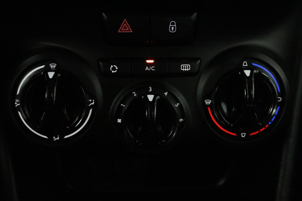 Peugeot 208 1.2 PureTech Blue Lease Active (PARKEERSENSOREN ACHTER, NAVIGATIE, BLUETOOTH, NL-AUTO, GOED ONDERHOUDEN)