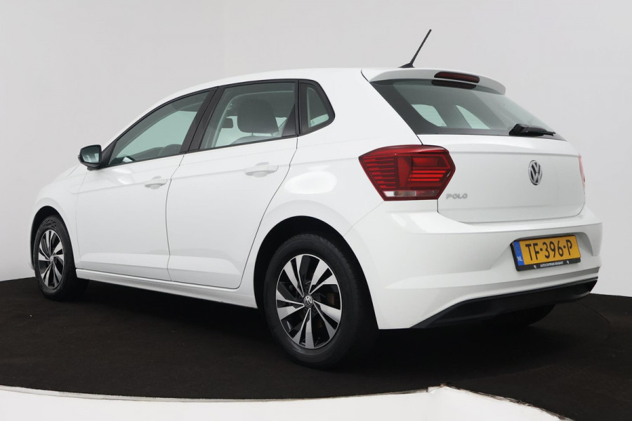 Volkswagen Polo 1.0 TSI Comfortline (PARKEERSENSOREN, CRUISE ADAPTIEF, NAVIGATIE, CARPLAY, NL-AUTO, GOED ONDERHOUDEN)