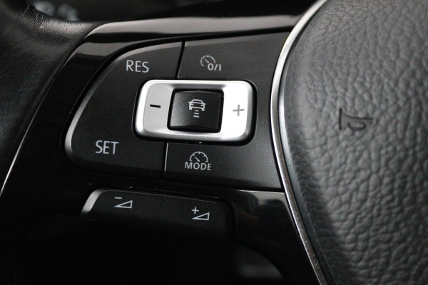 Volkswagen Polo 1.0 TSI Comfortline (PARKEERSENSOREN, CRUISE ADAPTIEF, NAVIGATIE, CARPLAY, NL-AUTO, GOED ONDERHOUDEN)