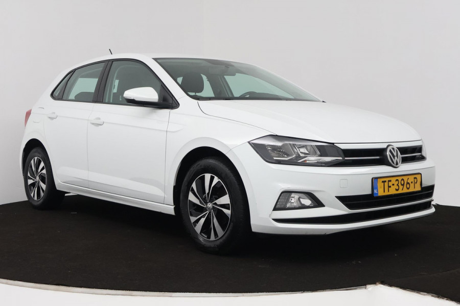 Volkswagen Polo 1.0 TSI Comfortline (PARKEERSENSOREN, CRUISE ADAPTIEF, NAVIGATIE, CARPLAY, NL-AUTO, GOED ONDERHOUDEN)