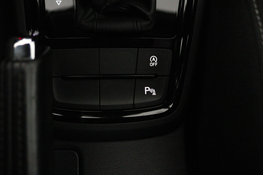 Škoda Kamiq 1.0 TSI Sport Business (STOELVERWARMING, CRUISE CONTROL, PARKEERSENSOREN, ACHTERUITRIJCAMERA, AUTOMAAT)