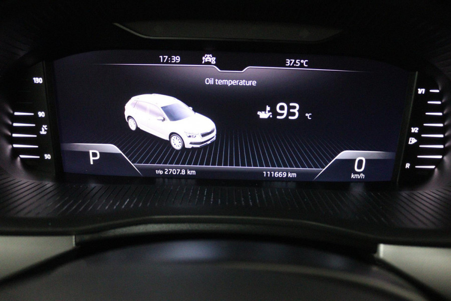 Škoda Kamiq 1.0 TSI Sport Business (STOELVERWARMING, CRUISE CONTROL, PARKEERSENSOREN, ACHTERUITRIJCAMERA, AUTOMAAT)