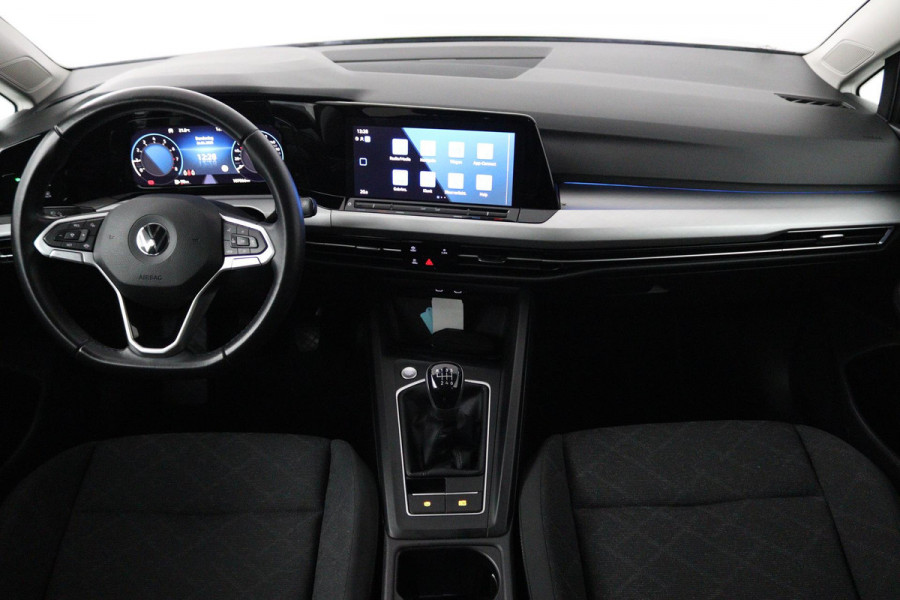 Volkswagen Golf 1.0 TSI Life (PARKEERSENSOREN, CRUISE CONTROL ADAPTIEF, NAVIGATIE, NL-AUTO)