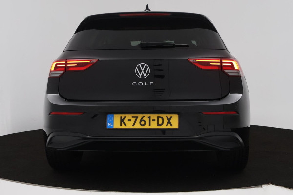 Volkswagen Golf 1.0 TSI Life (PARKEERSENSOREN, CRUISE CONTROL ADAPTIEF, NAVIGATIE, NL-AUTO)