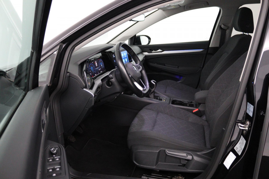 Volkswagen Golf 1.0 TSI Life (PARKEERSENSOREN, CRUISE CONTROL ADAPTIEF, NAVIGATIE, NL-AUTO)