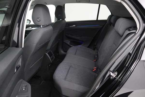 Volkswagen Golf 1.0 TSI Life (PARKEERSENSOREN, CRUISE CONTROL ADAPTIEF, NAVIGATIE, NL-AUTO)