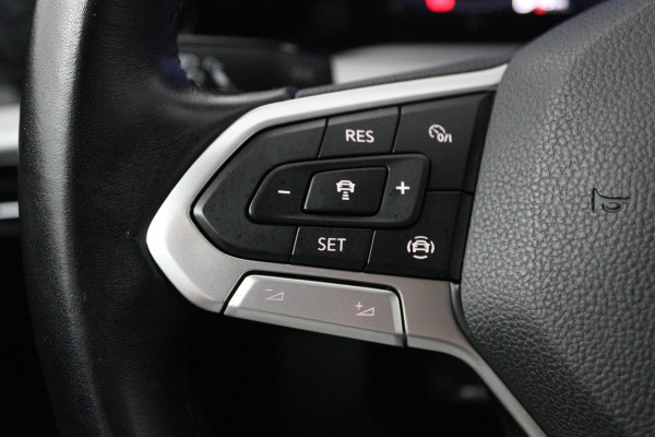 Volkswagen Golf 1.0 TSI Life (PARKEERSENSOREN, CRUISE CONTROL ADAPTIEF, NAVIGATIE, NL-AUTO)