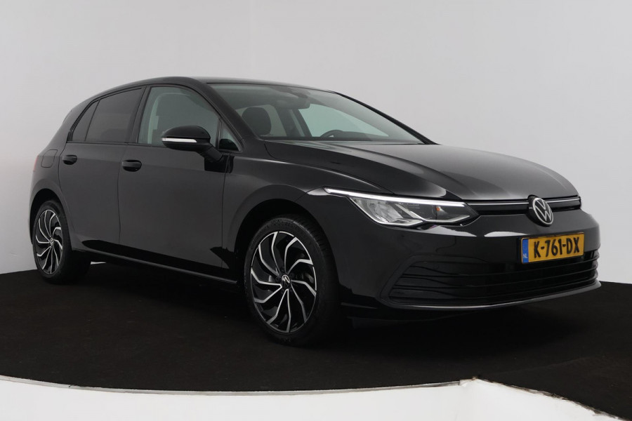 Volkswagen Golf 1.0 TSI Life (PARKEERSENSOREN, CRUISE CONTROL ADAPTIEF, NAVIGATIE, NL-AUTO)