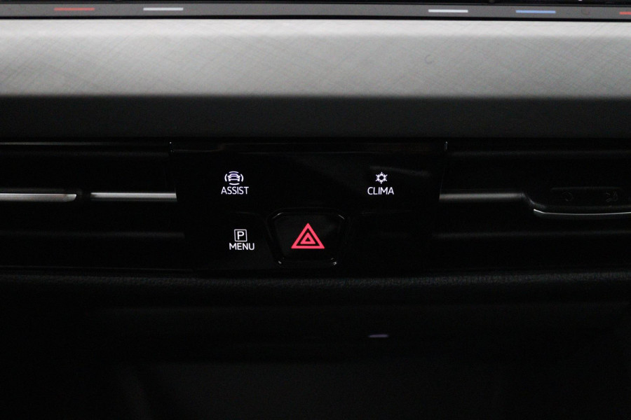 Volkswagen Golf 1.0 TSI Life (PARKEERSENSOREN, CRUISE CONTROL ADAPTIEF, NAVIGATIE, NL-AUTO)