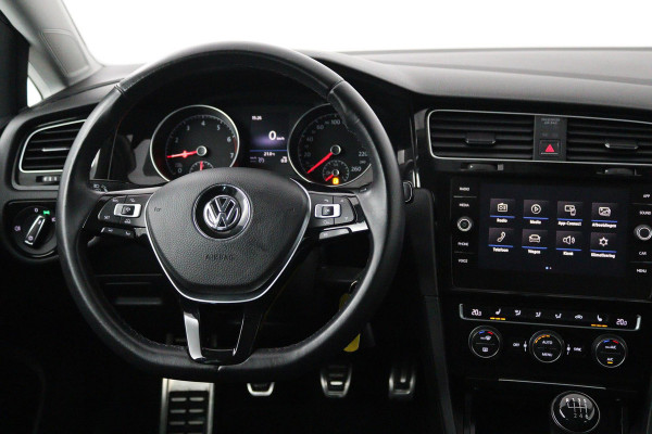 Volkswagen Golf 1.0 TSI Comfortline (PARKEERSENSOREN, CRUISE ADAPTIEF, NAVIGATIE, STOELVERWARMING)