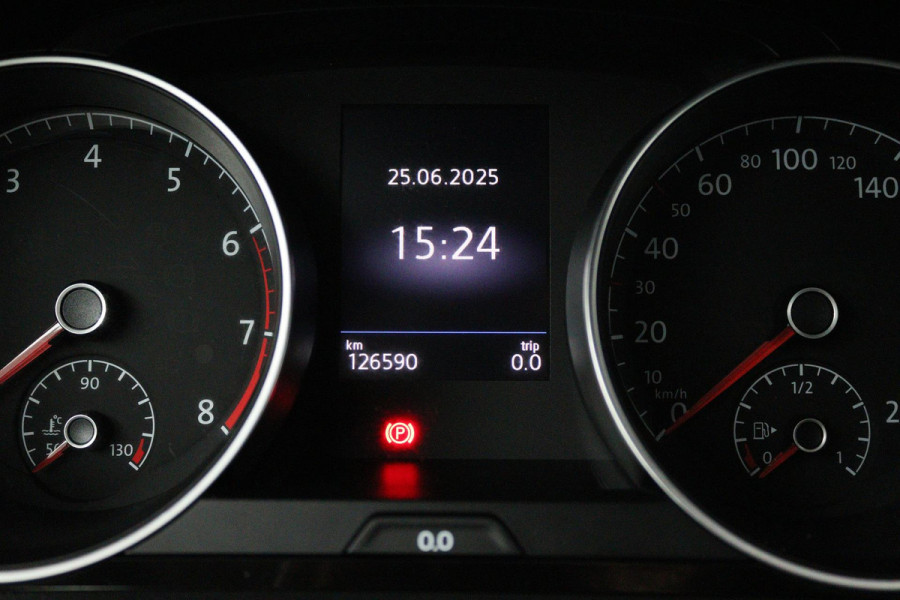 Volkswagen Golf 1.0 TSI Comfortline (PARKEERSENSOREN, CRUISE ADAPTIEF, NAVIGATIE, STOELVERWARMING)