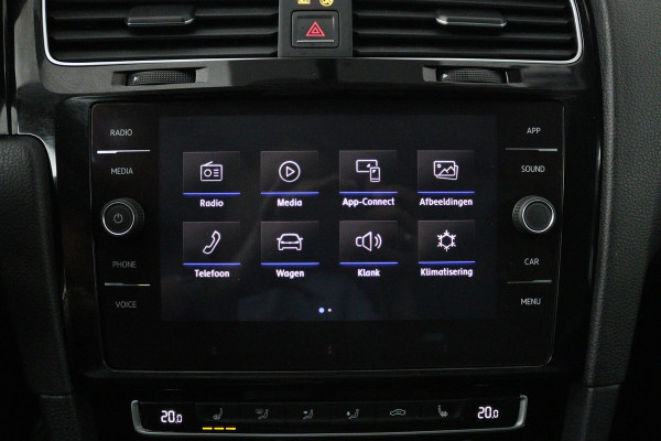 Volkswagen Golf 1.0 TSI Comfortline (PARKEERSENSOREN, CRUISE ADAPTIEF, NAVIGATIE, STOELVERWARMING)