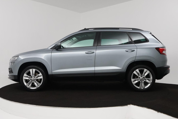 Škoda Karoq 1.5 TSI ACT Style Business (PANORAMADAK, CRUISE ADAPTIEF, PARKEERSENSOREN, STOELVERWARMING, NAVIGATIE, AUTOMAAT)