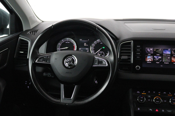 Škoda Karoq 1.5 TSI ACT Style Business (PANORAMADAK, CRUISE ADAPTIEF, PARKEERSENSOREN, STOELVERWARMING, NAVIGATIE, AUTOMAAT)