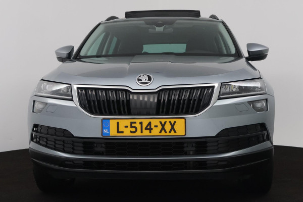 Škoda Karoq 1.5 TSI ACT Style Business (PANORAMADAK, CRUISE ADAPTIEF, PARKEERSENSOREN, STOELVERWARMING, NAVIGATIE, AUTOMAAT)