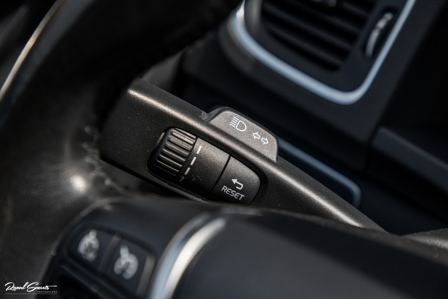 Volvo V60 1.5 T3 Momentum | Automaat | Cruise control | Keyless entry | Achterbank verwarmt | Trekhaak |