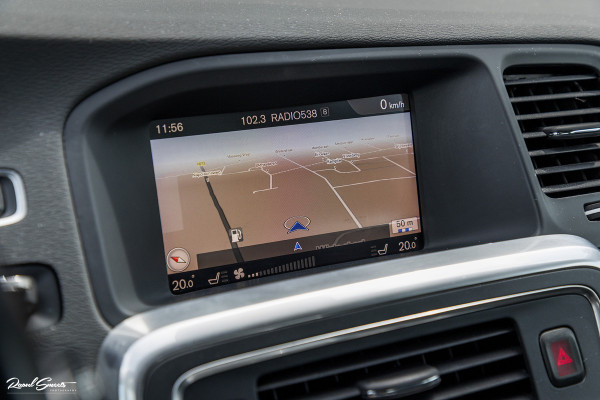 Volvo V60 1.5 T3 Momentum | Automaat | Cruise control | Keyless entry | Achterbank verwarmt | Trekhaak |