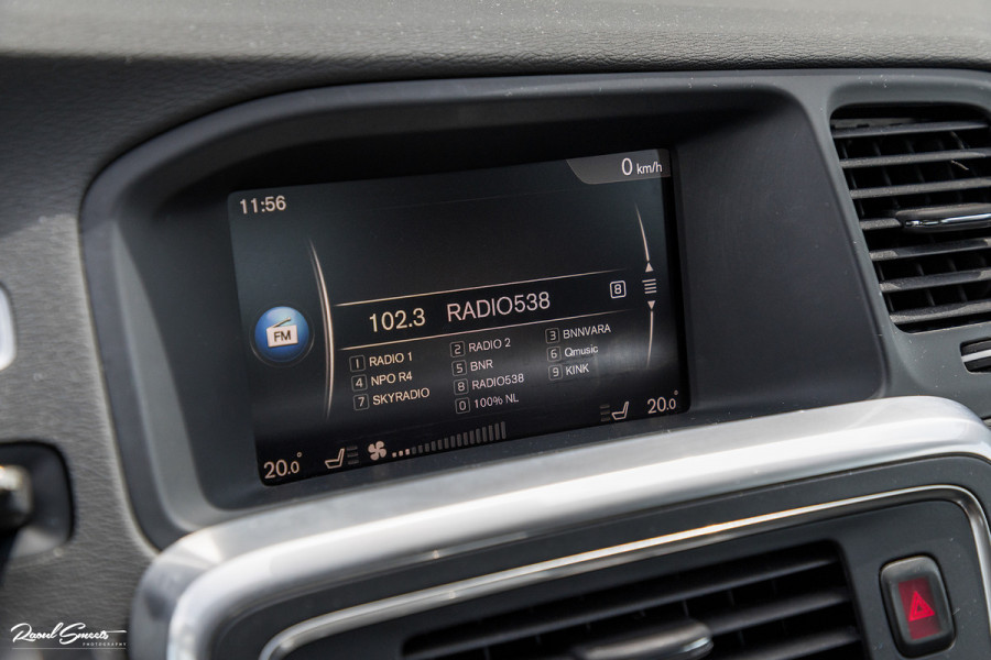 Volvo V60 1.5 T3 Momentum | Automaat | Cruise control | Keyless entry | Achterbank verwarmt | Trekhaak |