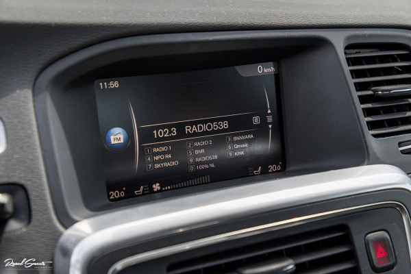 Volvo V60 1.5 T3 Momentum | Automaat | Cruise control | Keyless entry | Achterbank verwarmt | Trekhaak |