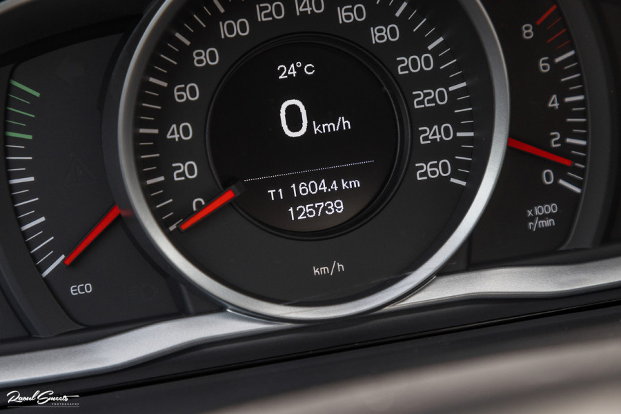 Volvo V60 1.5 T3 Momentum | Automaat | Cruise control | Keyless entry | Achterbank verwarmt | Trekhaak |