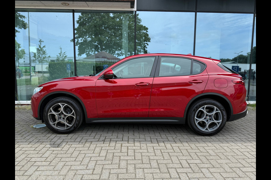 Alfa Romeo Stelvio 2.0 T AWD Super - Automaat - Leder - Navi - Parkeerhulp
