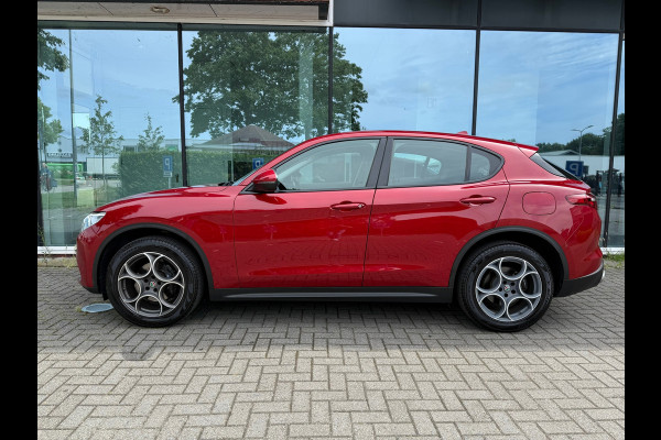 Alfa Romeo Stelvio 2.0 T AWD Super - Automaat - Leder - Navi - Parkeerhulp