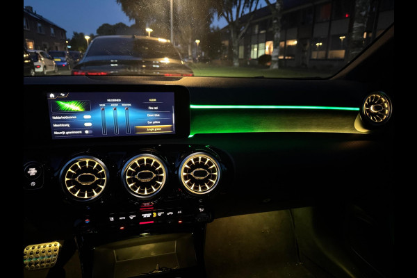 Mercedes-Benz A-Klasse A250 AUT AMG LED Pano Widescreen Navi