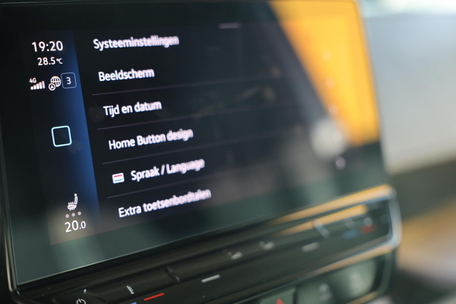 Volkswagen ID. Buzz Cargo 77 kWh / Acc / AUT / Camera / 3 Zits / Schuifdeur / Elek Pakket / Pdc / Led / MAXTON