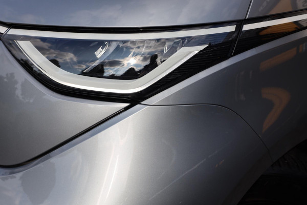 Volkswagen ID. Buzz Cargo 77 kWh / Acc / AUT / Camera / 3 Zits / Schuifdeur / Elek Pakket / Pdc / Led / MAXTON