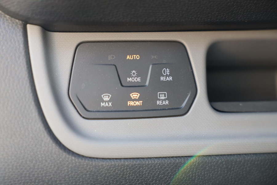 Volkswagen ID. Buzz Cargo 77 kWh / Acc / AUT / Camera / 3 Zits / Schuifdeur / Elek Pakket / Pdc / Led / MAXTON