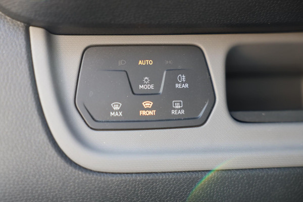Volkswagen ID. Buzz Cargo 77 kWh / Acc / AUT / Camera / 3 Zits / Schuifdeur / Elek Pakket / Pdc / Led / MAXTON