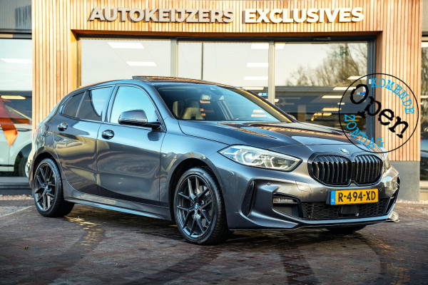 BMW 1-serie 120d xDrive High Executive Edition M Pakket Panoramadak Ambient Sportstoelen Stuurverw. 18”LM