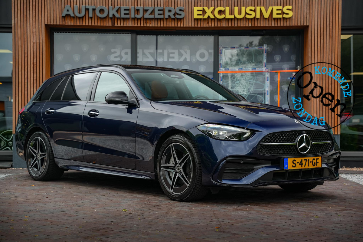 Mercedes-Benz C-Klasse Estate 300 e AMG Line Panoramadak Luxe Leder Adapt. Cruise Headup Display LED Trekhaak 18''LM 1e Eigenaar Mercedes-Benz C-Klasse Estate 300 e AMG Line Panoramadak Luxe Leder Adapt. Cruise Headup Display LED Trekhaak 18''LM 1e Eigenaar
