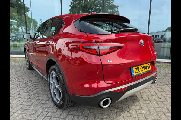 Alfa Romeo Stelvio 2.0 T AWD Super - Automaat - Leder - Navi - Parkeerhulp