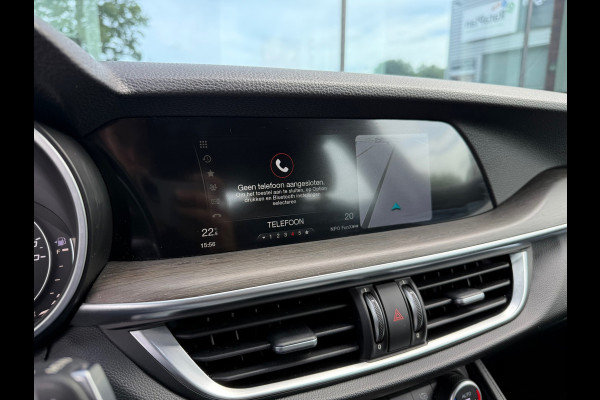 Alfa Romeo Stelvio 2.0 T AWD Super - Automaat - Leder - Navi - Parkeerhulp