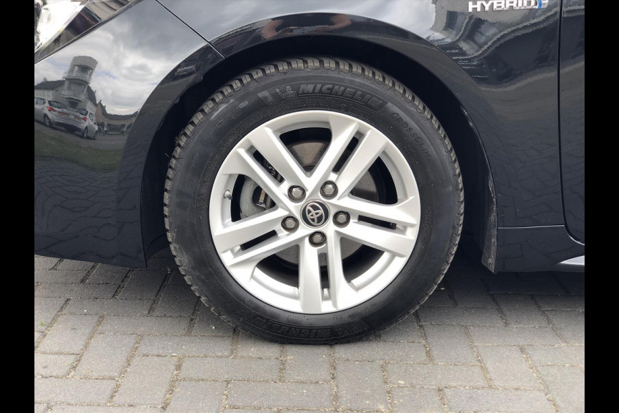 Toyota Corolla Touring Sports 1.8 Hybrid Active | Apple CarPlay/Android Auto, LED, Lichtmetalen velgen, Parkeercamera