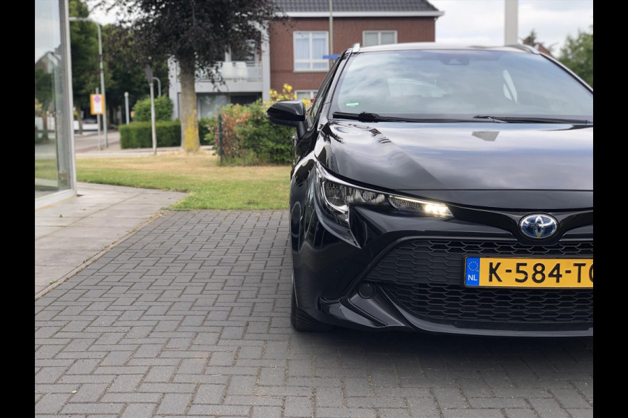 Toyota Corolla Touring Sports 1.8 Hybrid Active | Apple CarPlay/Android Auto, LED, Lichtmetalen velgen, Parkeercamera