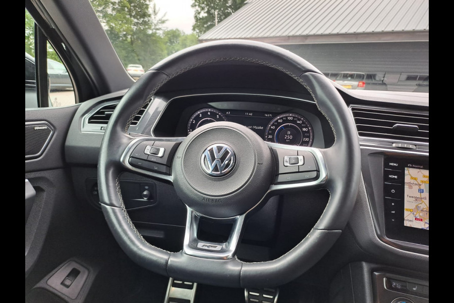 Volkswagen Tiguan 2.0 TSI 4Motion Highline R-line | LED | Pano | Trekhaak | Leder | Elek. klep | Virtual | LMV 20" | Camera | Vol |