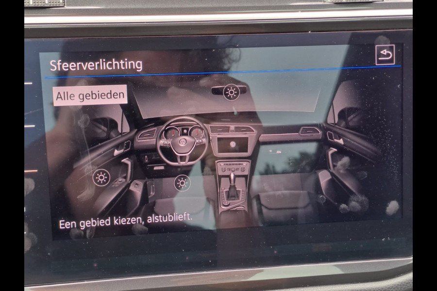 Volkswagen Tiguan 2.0 TSI 4Motion Highline R-line | LED | Pano | Trekhaak | Leder | Elek. klep | Virtual | LMV 20" | Camera | Vol |