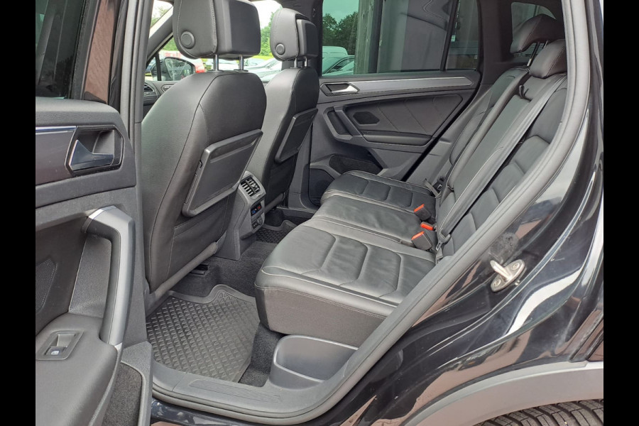 Volkswagen Tiguan 2.0 TSI 4Motion Highline R-line | LED | Pano | Trekhaak | Leder | Elek. klep | Virtual | LMV 20" | Camera | Vol |