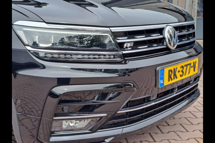 Volkswagen Tiguan 2.0 TSI 4Motion Highline R-line | LED | Pano | Trekhaak | Leder | Elek. klep | Virtual | LMV 20" | Camera | Vol |