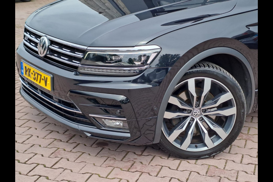 Volkswagen Tiguan 2.0 TSI 4Motion Highline R-line | LED | Pano | Trekhaak | Leder | Elek. klep | Virtual | LMV 20" | Camera | Vol |
