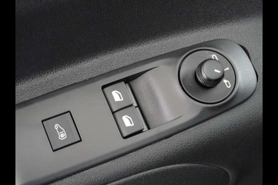 Citroën Berlingo 1.6HDI Club Trekhaak Imperiaal Apple Carplay Android Auto Navi Airco Cruise Control Pdc Betonplex Lat om Lat Schuifdeur Achterdeuren met raam Bluetooth 1e Eigenaar EURO 5 M
