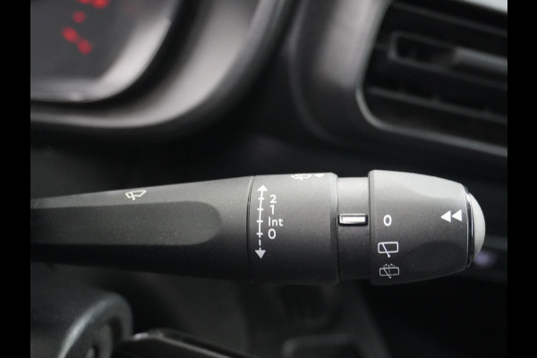 Citroën Berlingo 1.6HDI Club Trekhaak Imperiaal Apple Carplay Android Auto Navi Airco Cruise Control Pdc Betonplex Lat om Lat Schuifdeur Achterdeuren met raam Bluetooth 1e Eigenaar EURO 5 M
