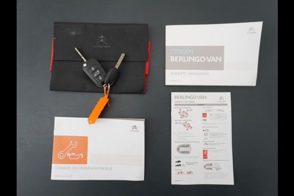 Citroën Berlingo 1.6HDI Club Trekhaak Imperiaal Apple Carplay Android Auto Navi Airco Cruise Control Pdc Betonplex Lat om Lat Schuifdeur Achterdeuren met raam Bluetooth 1e Eigenaar EURO 5 M