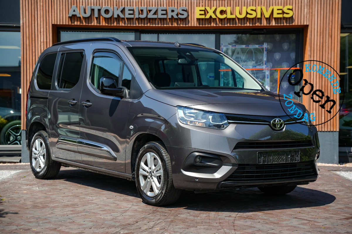 Toyota PROACE CITY Geel Kenteken 5 Persoons Automaat Navi Toyota PROACE CITY Geel Kenteken 5 Persoons Automaat Navi